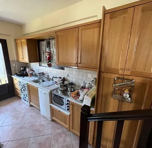 Ανάμεσα Στα Έλατα Agia Varvara (Akrata)